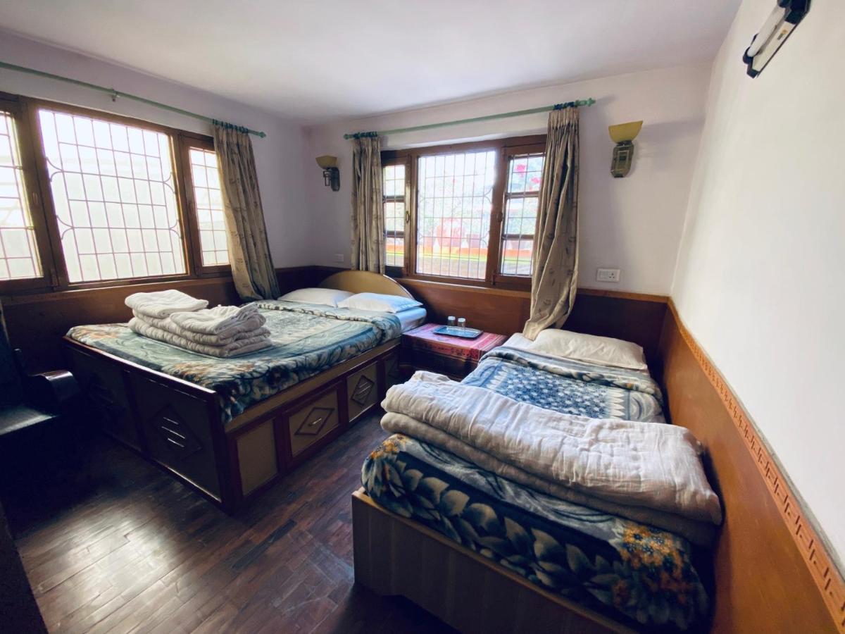 Souvenir Guest House Kathmandu Esterno foto